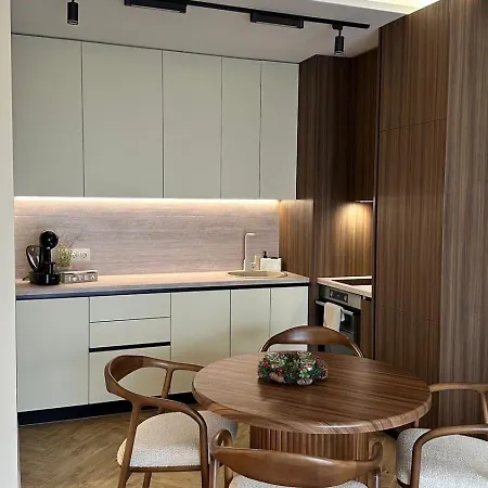 Apartament High End Elegant Living & Free Parking *